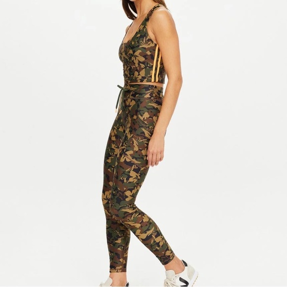 NWT The Upside SET Basecamp Margot Top and 25” Pocket Leggings Camouflage Camo - Picture 6 of 16